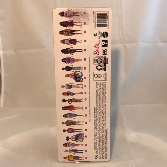 2019 Barbie Fashionistas Doll #135 - Picture 3 of 3